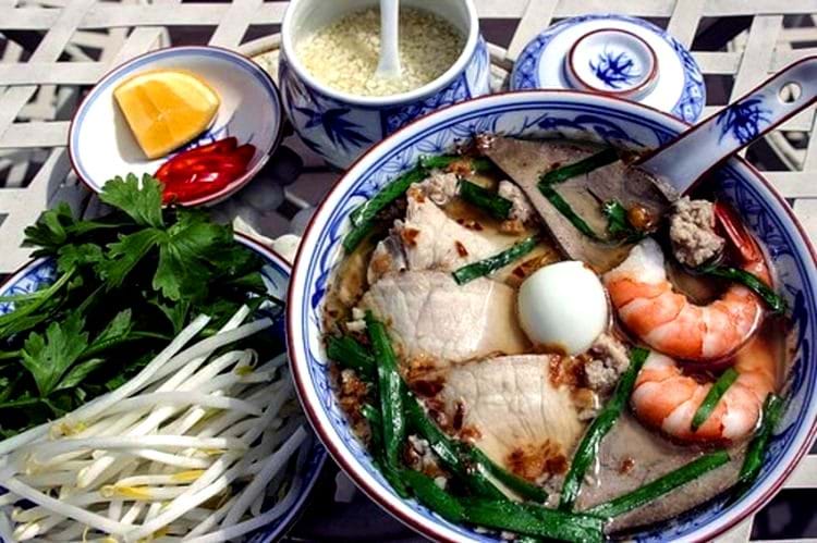 My Tho rice noodle soup "Hủ tiếu Mỹ Tho"